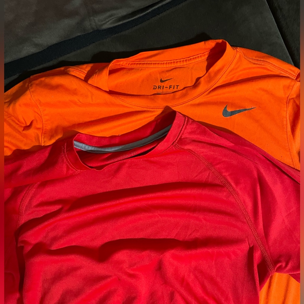 NIKE DRIFIT 2 SHIRT PAIR